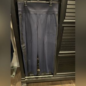EUC Athleta Venice Wide leg pants, navy w/ black accent. Size XL, Petite length